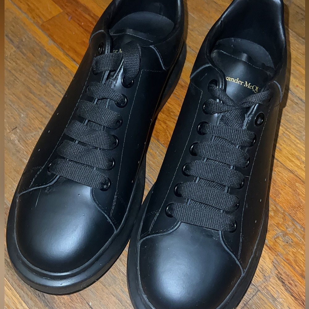 All Black Alexander McQueen